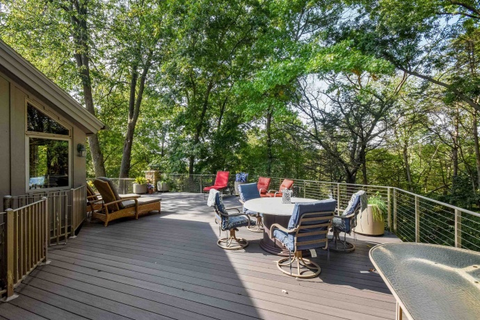 43 East Point, GALENA, Illinois 61036, 6 Bedrooms Bedrooms, ,5 BathroomsBathrooms,House,For Sale,East Point,202406830