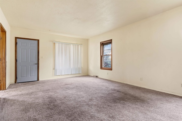 810 Horsman, ROCKFORD, Illinois 61101, 4 Bedrooms Bedrooms, ,1 BathroomBathrooms,House,For Sale,Horsman,202503036