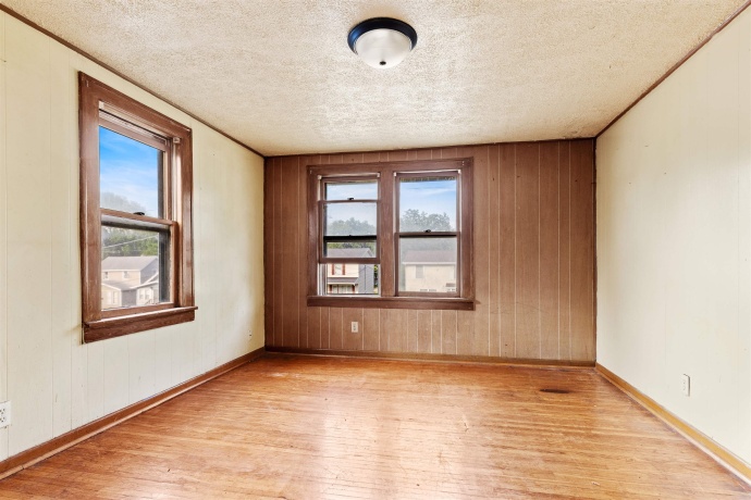 810 Horsman, ROCKFORD, Illinois 61101, 4 Bedrooms Bedrooms, ,1 BathroomBathrooms,House,For Sale,Horsman,202503036