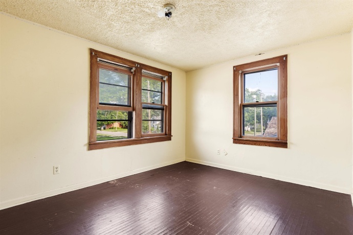 810 Horsman, ROCKFORD, Illinois 61101, 4 Bedrooms Bedrooms, ,1 BathroomBathrooms,House,For Sale,Horsman,202503036
