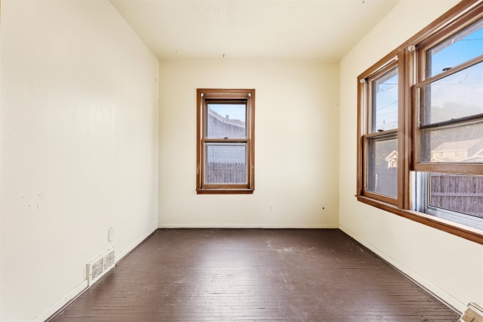 810 Horsman, ROCKFORD, Illinois 61101, 4 Bedrooms Bedrooms, ,1 BathroomBathrooms,House,For Sale,Horsman,202503036