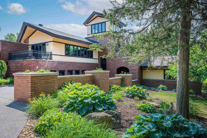 49 High Ridge, GALENA, Illinois 61036, 4 Bedrooms Bedrooms, ,3 BathroomsBathrooms,House,For Sale,High Ridge,202303784