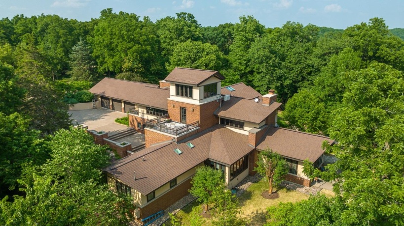 49 High Ridge, GALENA, Illinois 61036, 4 Bedrooms Bedrooms, ,3 BathroomsBathrooms,House,For Sale,High Ridge,202303784