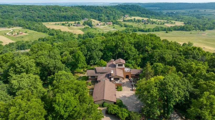 49 High Ridge, GALENA, Illinois 61036, 4 Bedrooms Bedrooms, ,3 BathroomsBathrooms,House,For Sale,High Ridge,202303784