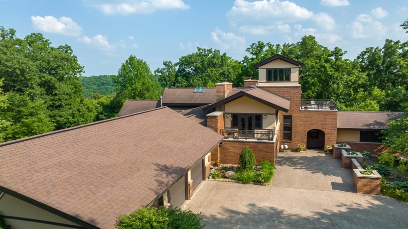 49 High Ridge, GALENA, Illinois 61036, 4 Bedrooms Bedrooms, ,3 BathroomsBathrooms,House,For Sale,High Ridge,202303784