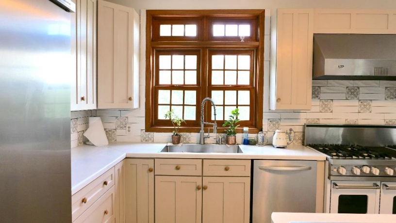 2346 Longhollow, ELIZABETH, Illinois 61028, 6 Bedrooms Bedrooms, ,4 BathroomsBathrooms,House,For Sale,Longhollow,202503095