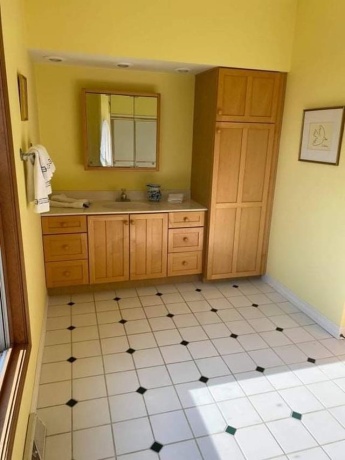 2346 Longhollow, ELIZABETH, Illinois 61028, 6 Bedrooms Bedrooms, ,4 BathroomsBathrooms,House,For Sale,Longhollow,202503095