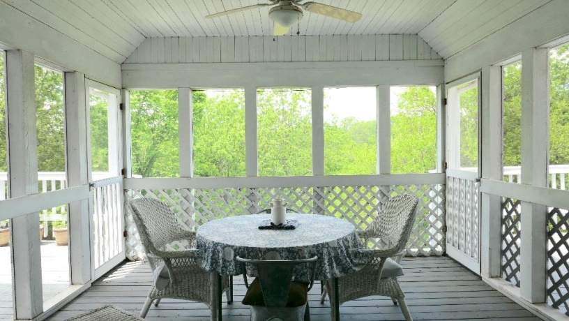 2346 Longhollow, ELIZABETH, Illinois 61028, 6 Bedrooms Bedrooms, ,4 BathroomsBathrooms,House,For Sale,Longhollow,202503095