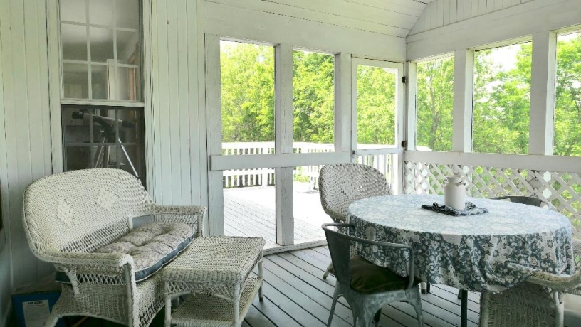 2346 Longhollow, ELIZABETH, Illinois 61028, 6 Bedrooms Bedrooms, ,4 BathroomsBathrooms,House,For Sale,Longhollow,202503095