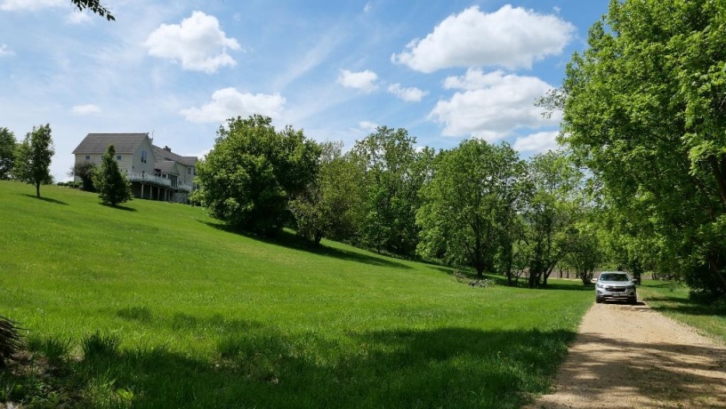 2346 Longhollow, ELIZABETH, Illinois 61028, 6 Bedrooms Bedrooms, ,4 BathroomsBathrooms,House,For Sale,Longhollow,202503095