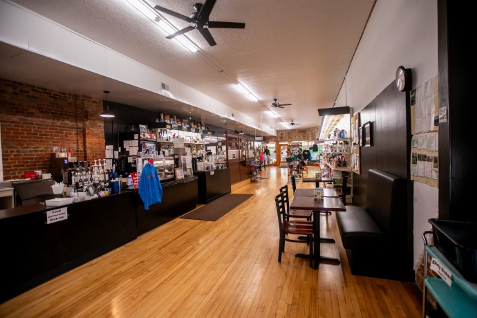 201 Main, Elkader, Iowa 52043, ,Mixed Use,For Sale,Main,202503102