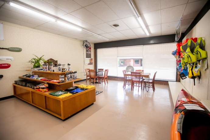 201 Main, Elkader, Iowa 52043, ,Mixed Use,For Sale,Main,202503102