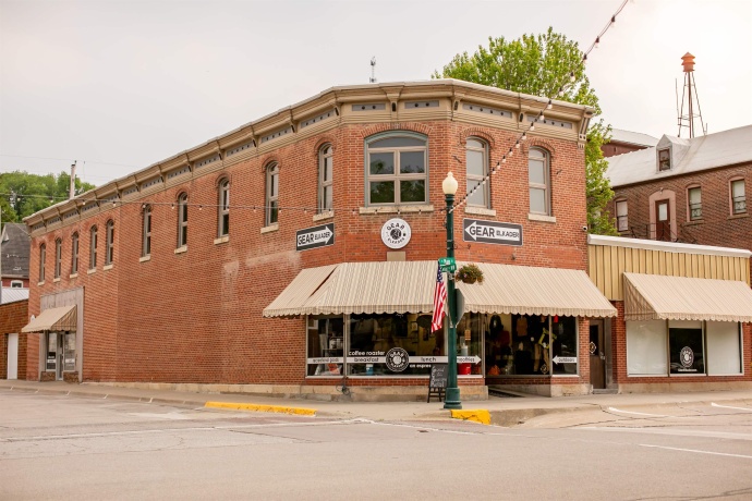 201 Main, Elkader, Iowa 52043, ,Mixed Use,For Sale,Main,202503102