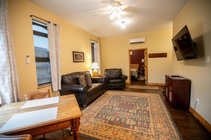 201 Main, Elkader, Iowa 52043, ,Mixed Use,For Sale,Main,202503102