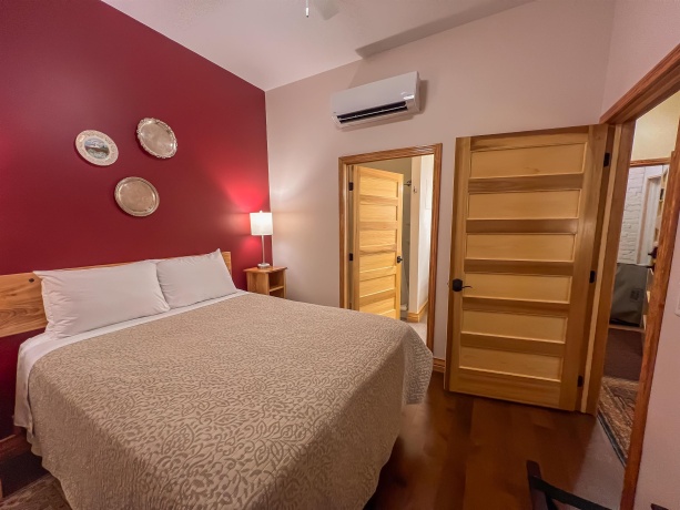 201 Main, Elkader, Iowa 52043, ,Mixed Use,For Sale,Main,202503102