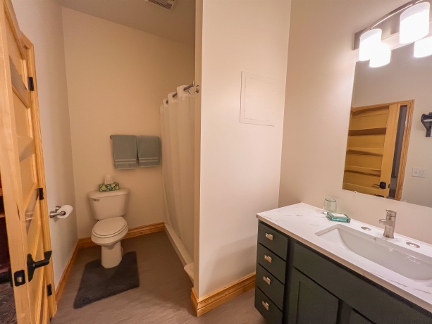 201 Main, Elkader, Iowa 52043, ,Mixed Use,For Sale,Main,202503102