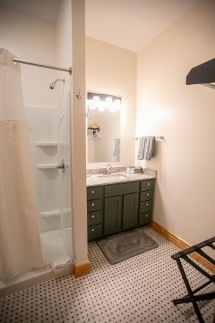 201 Main, Elkader, Iowa 52043, ,Mixed Use,For Sale,Main,202503102