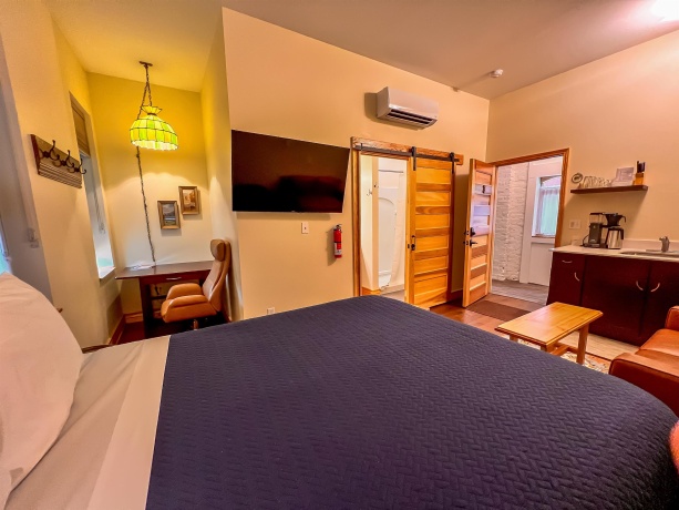 201 Main, Elkader, Iowa 52043, ,Mixed Use,For Sale,Main,202503102