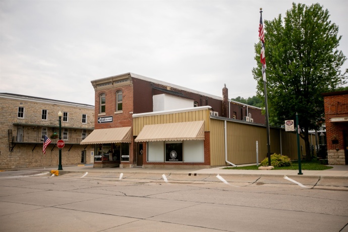 201 Main, Elkader, Iowa 52043, ,Mixed Use,For Sale,Main,202503102