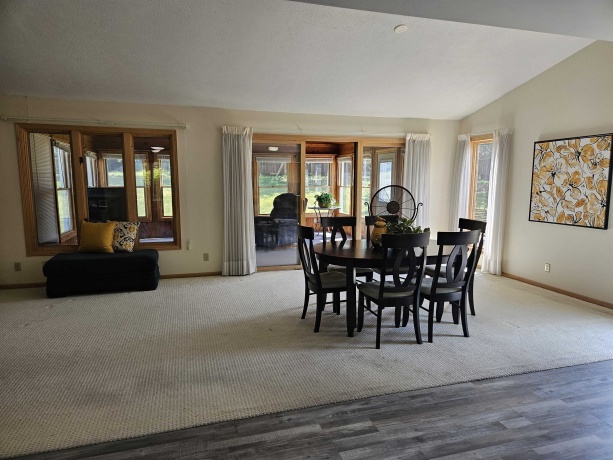 3852 Foxborough, ROCKFORD, Illinois 61114, 3 Bedrooms Bedrooms, ,2 BathroomsBathrooms,House,For Sale,Foxborough,202503104