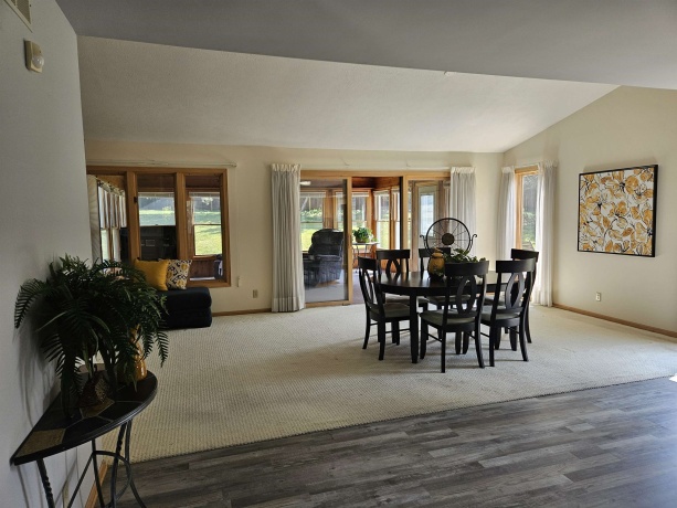 3852 Foxborough, ROCKFORD, Illinois 61114, 3 Bedrooms Bedrooms, ,2 BathroomsBathrooms,House,For Sale,Foxborough,202503104