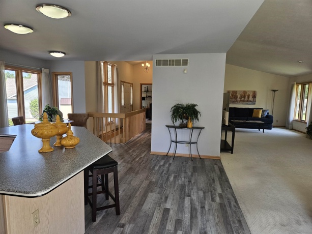 3852 Foxborough, ROCKFORD, Illinois 61114, 3 Bedrooms Bedrooms, ,2 BathroomsBathrooms,House,For Sale,Foxborough,202503104