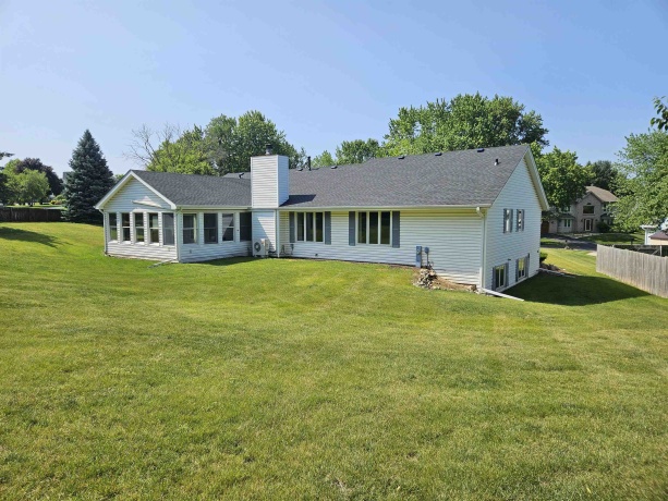 3852 Foxborough, ROCKFORD, Illinois 61114, 3 Bedrooms Bedrooms, ,2 BathroomsBathrooms,House,For Sale,Foxborough,202503104