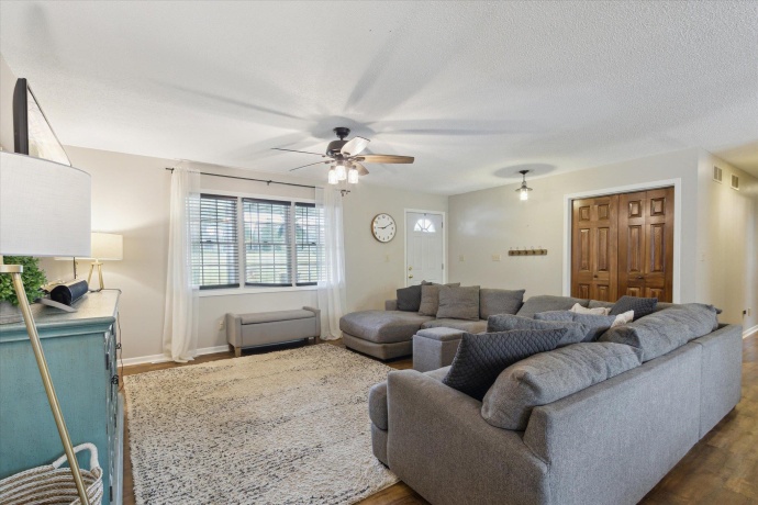 3 Highview, ORANGEVILLE, Illinois 61060, 4 Bedrooms Bedrooms, ,3 BathroomsBathrooms,House,For Sale,Highview,202503099