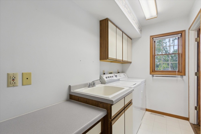 3 Highview, ORANGEVILLE, Illinois 61060, 4 Bedrooms Bedrooms, ,3 BathroomsBathrooms,House,For Sale,Highview,202503099