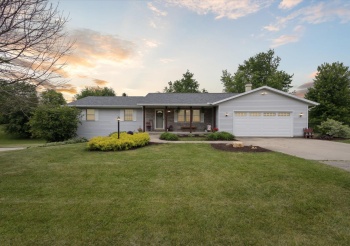 3 Highview, ORANGEVILLE, Illinois 61060, 4 Bedrooms Bedrooms, ,3 BathroomsBathrooms,House,For Sale,Highview,202503099