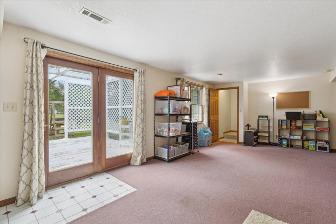 3 Highview, ORANGEVILLE, Illinois 61060, 4 Bedrooms Bedrooms, ,3 BathroomsBathrooms,House,For Sale,Highview,202503099