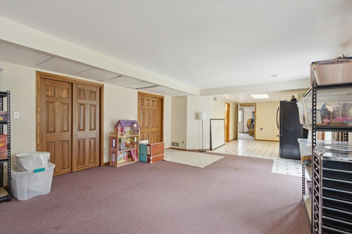 3 Highview, ORANGEVILLE, Illinois 61060, 4 Bedrooms Bedrooms, ,3 BathroomsBathrooms,House,For Sale,Highview,202503099