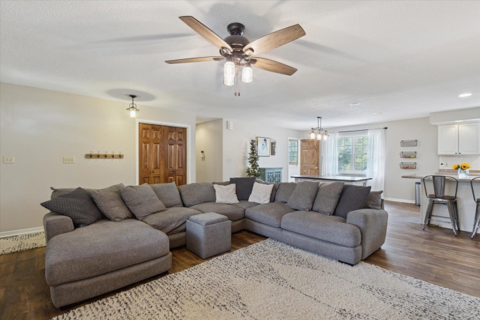 3 Highview, ORANGEVILLE, Illinois 61060, 4 Bedrooms Bedrooms, ,3 BathroomsBathrooms,House,For Sale,Highview,202503099