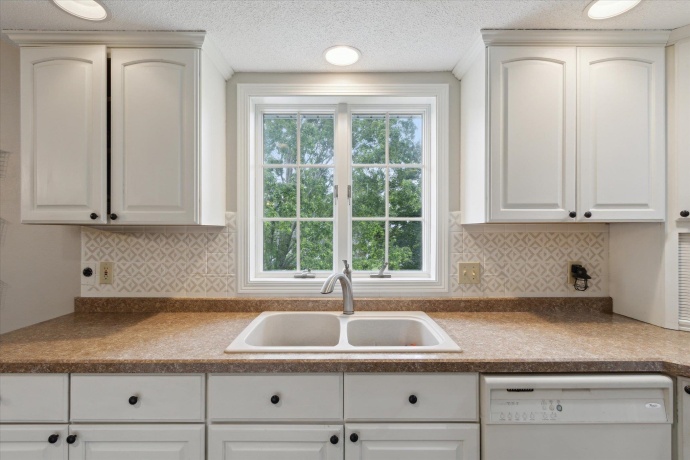 3 Highview, ORANGEVILLE, Illinois 61060, 4 Bedrooms Bedrooms, ,3 BathroomsBathrooms,House,For Sale,Highview,202503099