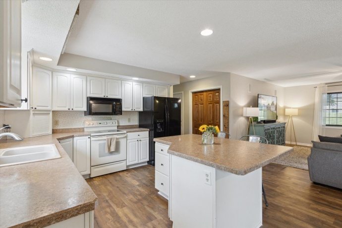 3 Highview, ORANGEVILLE, Illinois 61060, 4 Bedrooms Bedrooms, ,3 BathroomsBathrooms,House,For Sale,Highview,202503099