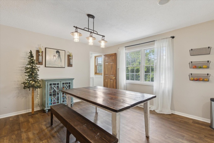 3 Highview, ORANGEVILLE, Illinois 61060, 4 Bedrooms Bedrooms, ,3 BathroomsBathrooms,House,For Sale,Highview,202503099