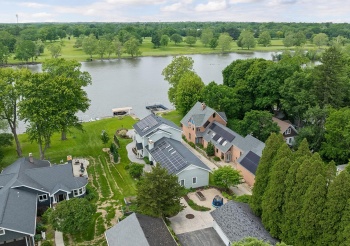 5216 East, LOVES PARK, Illinois 61111, 5 Bedrooms Bedrooms, ,3 BathroomsBathrooms,House,For Sale,East,202503115