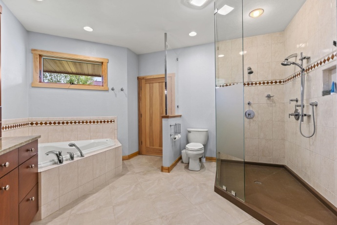 515 STONE RIDGE, CHERRY VALLEY, Illinois 61016, 4 Bedrooms Bedrooms, ,4 BathroomsBathrooms,House,For Sale,STONE RIDGE,202503129