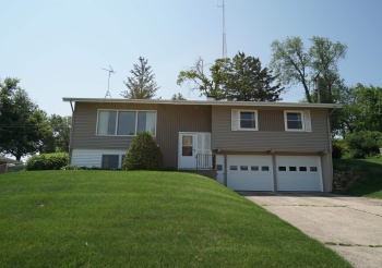 424 Columbia, STOCKTON, Illinois 61085, 3 Bedrooms Bedrooms, ,2 BathroomsBathrooms,House,For Sale,Columbia,202503143