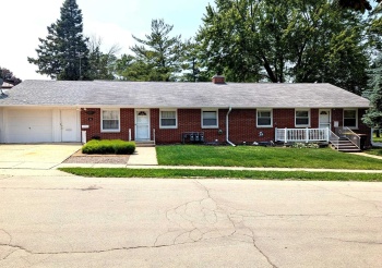 1102-1104 Pine Ave, FREEPORT, Illinois 61032, ,3 - 4 Units,For Sale,Pine Ave,202503148