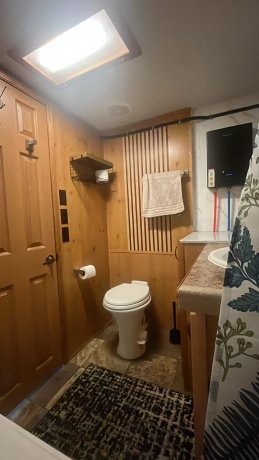 409 Spruce, BELVIDERE, Illinois 61008, 1 Bedroom Bedrooms, ,1 BathroomBathrooms,House,For Sale,Spruce,202503161