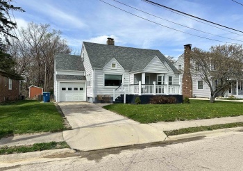 2 Park, Oglesby, Illinois 61348, 4 Bedrooms Bedrooms, ,1 BathroomBathrooms,House,For Sale,Park,202503198