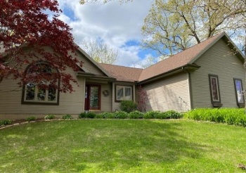 13033 3020 East, SPRING VALLEY, Illinois 61362, 3 Bedrooms Bedrooms, ,2 BathroomsBathrooms,House,For Sale,East,202503203