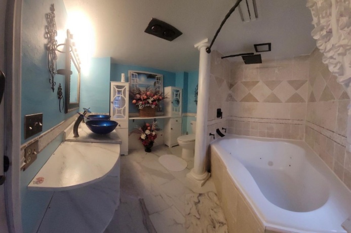 382 Keigwin, WALNUT, Illinois 61376, 4 Bedrooms Bedrooms, ,2 BathroomsBathrooms,House,For Sale,Keigwin,202503220