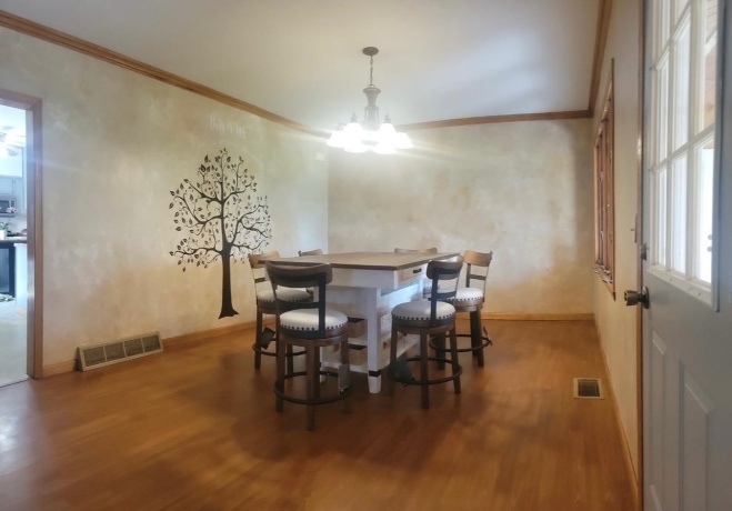 382 Keigwin, WALNUT, Illinois 61376, 4 Bedrooms Bedrooms, ,2 BathroomsBathrooms,House,For Sale,Keigwin,202503220