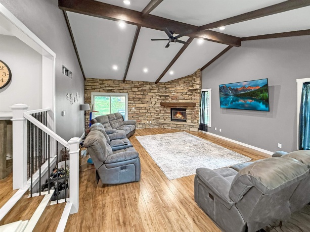 12 Old Corduroy, LENA, Illinois 61048, 6 Bedrooms Bedrooms, ,3 BathroomsBathrooms,House,For Sale,Old Corduroy,202503228