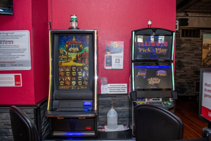 101 Devore, PEARL CITY, Illinois 61062, ,Business/retail,For Sale,Devore,202503255