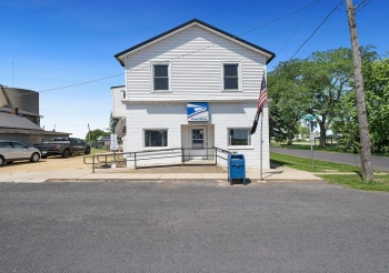 300 Main, CHANA, Illinois 61015, ,2 Units,For Sale,Main,202503354