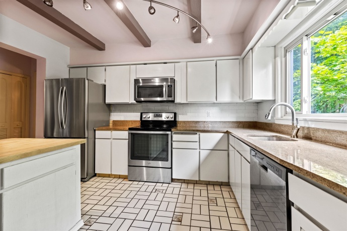 2412 Harlem, ROCKFORD, Illinois 61103, 5 Bedrooms Bedrooms, ,3 BathroomsBathrooms,House,For Sale,Harlem,202503401