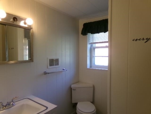 1435 Bolkinwood Drive, FREEPORT, Illinois 61032, 5 Bedrooms Bedrooms, ,3 BathroomsBathrooms,House,For Sale,Bolkinwood Drive,202503426